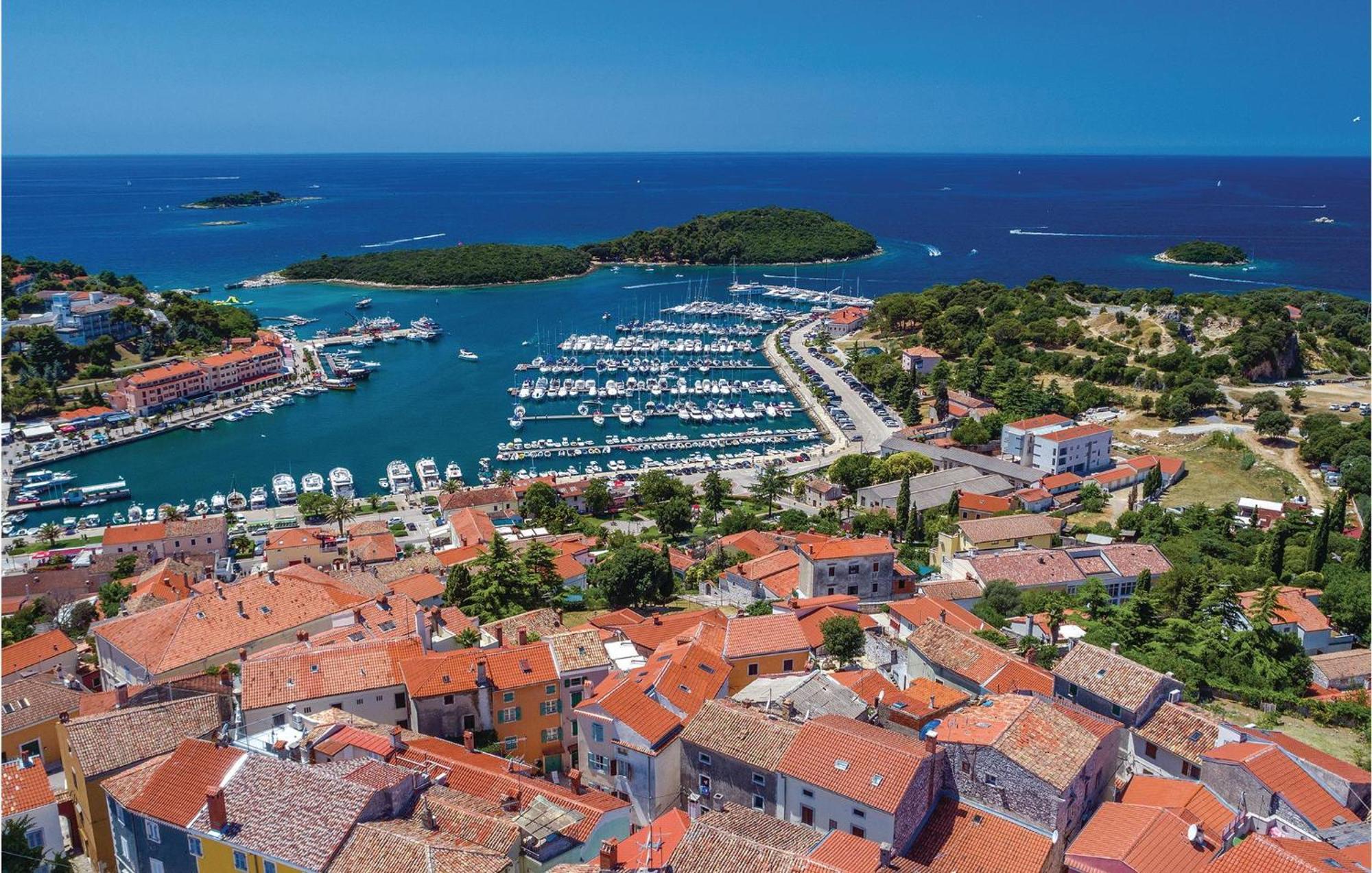 Pet Friendly Apartment In Vrsar With Wifi Esterno foto